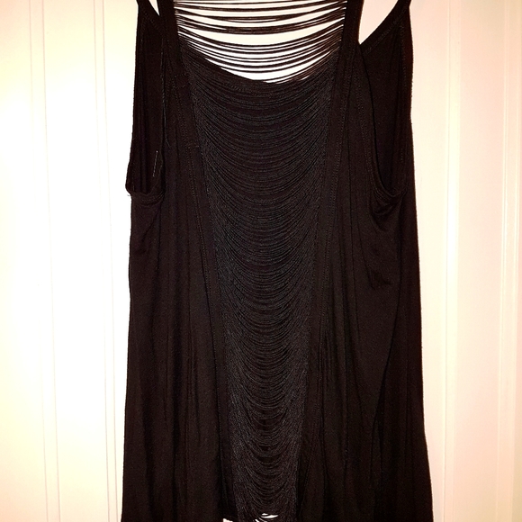 Black Tank with detailed back - Picture 4 of 4